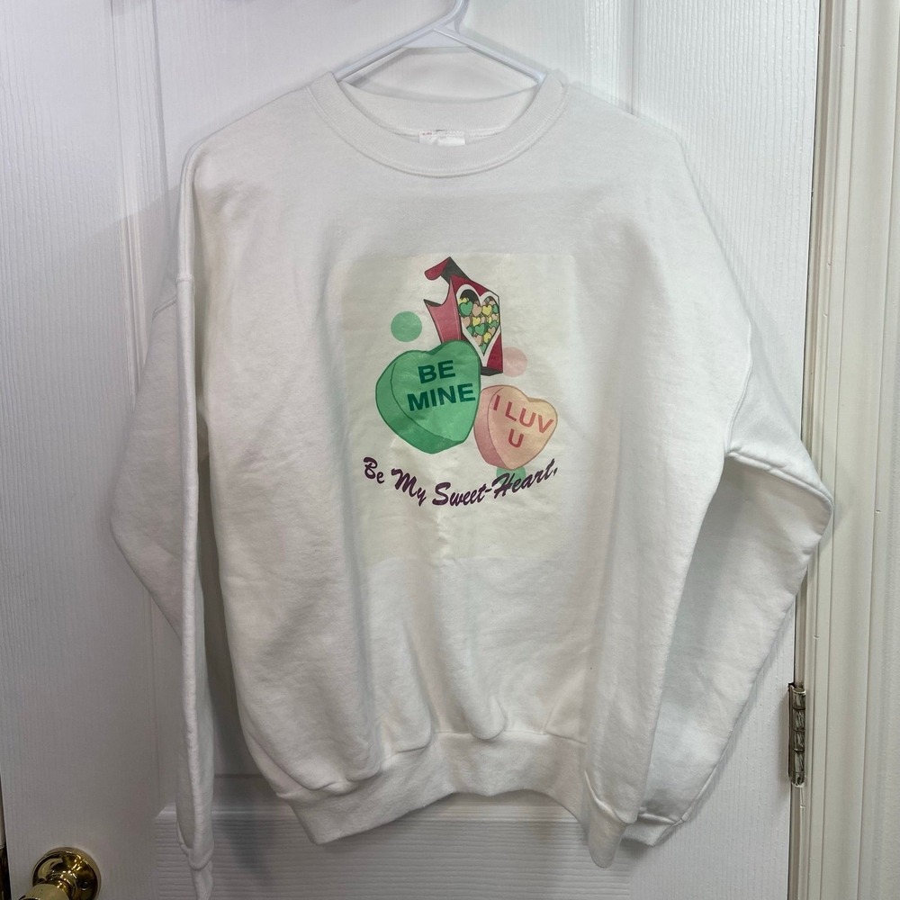 Hanes HerWay white Valentine's Day fleece lined casual loungewear crewneck large